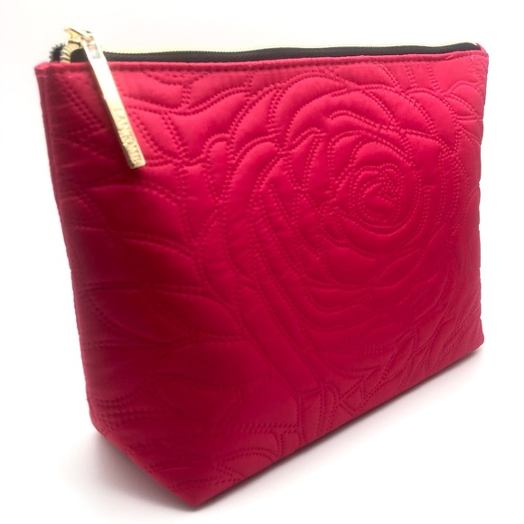 ❤️ 4 for $25 Lancome Pink Rose Quilted Cosmetic Makeup Bag NEW - Picture 1 of 5